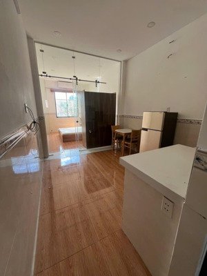 cho thuê phòng tách bếp cửa sổ lớn view bờ kè kênh nhiêu lộc-ngay chợ nguyễn văn trỗi, cầu l.v.sỹ