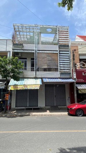 bán đất tặng nhà 3 tầng mặt tiền đường trần nhật duật , chiều ngang 7,5m , giá 23 tỷ