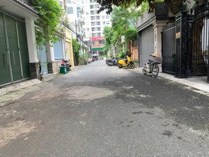 cần bán gấp nhà hxh phan xích long, phú nhuận. 6m6 x 21m. giá 27 hạ về 23,5 tỷ tl