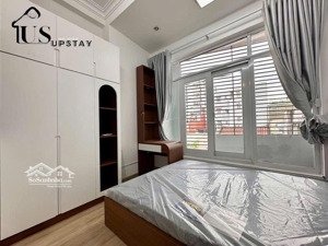 cho thuê căn hộ quận 1 mới 100% dạng 1pn ban công đường hoà mỹ