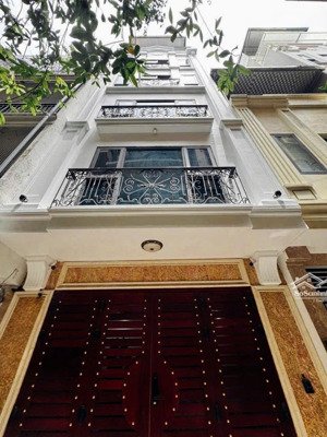 phố hoàng cầu - oto tránh - 7 tầng thang máy - mặt tiền 5m - ở + văn phòng chuẩn.