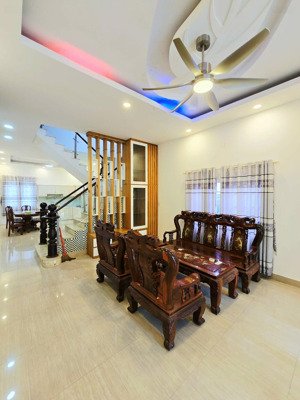 nhà phố 78m2, 4 tầng, góc 2 mặt tiền, hoàn công đủ, gần cầu ông nhiêu. long trường,q9