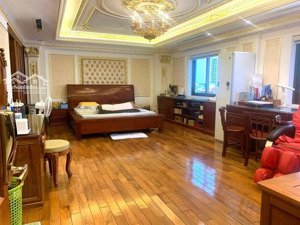 bán tòa nhà văn phòng mặt phố quận cầu giấy dt265m x 10tầng x mt6m giá chào 180tỷ