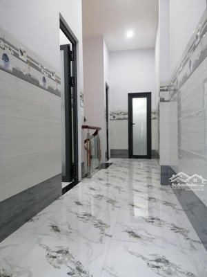 nhà mới 1 trệt 1 lầu tại phường 8