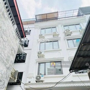 bán nhà thịnh quang 40m2 nhà mới 6 tầng thang máy, ô tô 50m, trung tâm đống đa 9. x tỷ