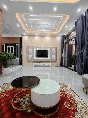 biệt thự mini 1/ tô ký, thới tam thôn, hóc môn. 7mx22m. 1 trệt 1 lầu. giá bán : 8.750 tỷ