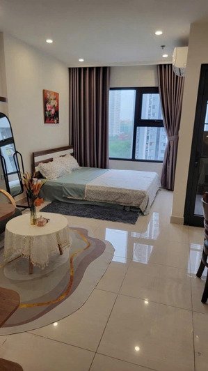 bán căn studio full đồ nội thất toà s203 tầng trung giá 2,855 tỷ bao phí.