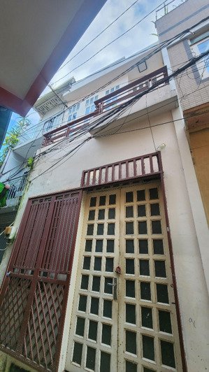 cách 10m ra hxt phan văn trị, bình thạnh / 46m2 / 6,45 tỷ.