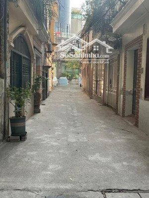 bán đất đống đa (cũ) , phố hào nam , ngõ 3 gác tránh , hơn 100m ra đường lớn , nở hậu đẹp