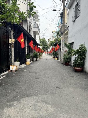 cần bán gấp nhà nguyễn tư giãn p.12 - 60m2 (4x15) - 3 phòng - hẻm xe hơi cách mt 1 căn - chỉ 6 tỷ