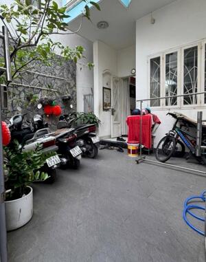 HẺM Ô TÔ, 3 Tầng 4PN 67m2 (4.1 x 16) P5 Phú Nhuận, giá 8.x ty TL