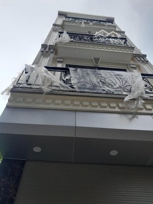 bán nhà tả thanh oai dt 40mx4t xây độc lập giá 4,7ty lh0368863081