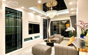 căn hộ 3 phòng ngủ tại dự án kosmo tầng đẹp view hồ tây. chính chủ cần tiền gửi bán gấp trong thang