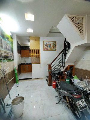 bán nhà riêng 4pn, 3wc, 40m2 tại bùi minh trực, p.5, q.8, hcm, giá cực chất 5,9 tỷ