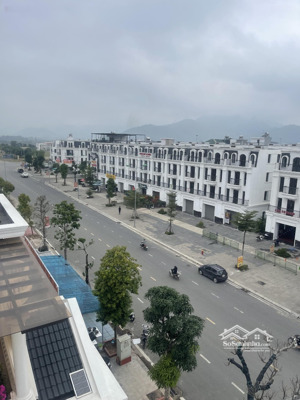 chính chủ bán shophouse quảng trường hoà bình