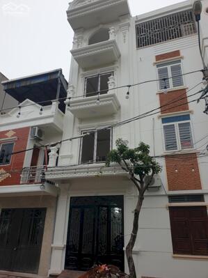 BÁN NHÀ 4.48 TỶ 4 TẦNG 52M2 CÓ GARA Ô TÔ MẶT ĐƯỜNG KHU BÃI VIÊN