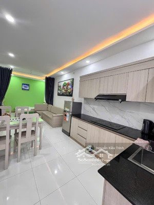 kiều trinh -2318-1a căn hộ 67m2 giá rẻ view phố - sẵn hd thuê 8 triệu