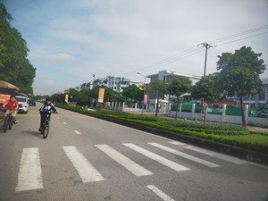 bạn đang tìm một lô đất đẹp -hậu dưỡng kim chung-đa- hn - lô góc chỉ 6,9ty