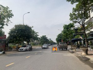 bán 140m đất đấu giá 31ha trâu quỳ, vị trí kinh doanh buôn bán sầm uất, xung quanh kinh doanh kín