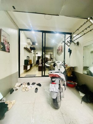 cần tiền bán gấp đất hồ tùng mậu, ngõ nông, sát ô tô, gần 5 trường đh, 42m2, giá đầu tư, 8.5 tỷ