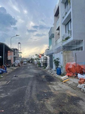 đất khu dân cư mới phân lô đường 8m cực rộng 4x17 ,2m ngô chí quốc, bình chiểu. shr