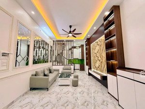 nhà mới đẹp khương đình, 40m2x4t, gần phố gần ngã tư sở giá 8,5 tỷ (cam kết nhà thật giá chuẩn)