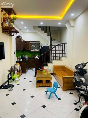 BÁN NHÀ GIÁP NHỊ - HOÀNG MAI, HAI MẶT THOÁNG, Ô TÔ ĐỖ CỬA, NHÀ ĐẸP 5 TẦNG RẤT GẦN PHỐ.