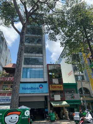 siêu phẩm cc cần bán nhà mt lê thị riêng p. bến thành quận 1 - nhà 7 tầng - hđ thuê : 100tr/tháng