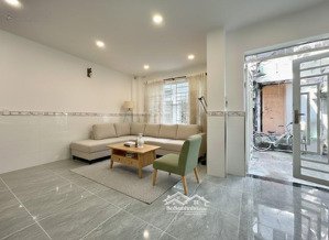 * siêu vị trí * hẻm 4m trường sa q.pn, 2tầng 41m2 (6x7.5) 3pn 3wc - 6.5 tỷ (nt mới đẹp)