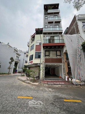 bán nhà lô góc 7 tầng thang máy phúc lợi gần 50m, mặt tiền kinh doanh , ô tô tránh, thông tứ phía