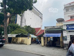 hiếm bán 300m2 mặt tiền tại đường hòa hưng, quận 10, (13,5m x 32). 90 tỷ.