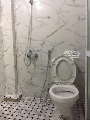 cho thuê phòng 35m² đủ đồ tầng 3 ngõ 383 trân đai nghĩa hbt - hn