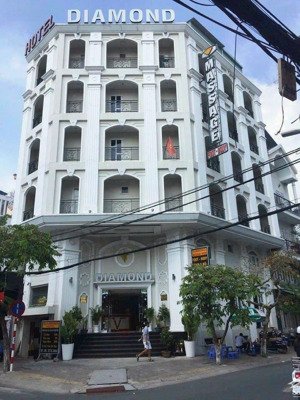 duy nhất 1 căn góc 2 mặt tiền xây hầm 7 tầng siêu khan hiếm nguyễn cữu vân ( 9x20) 180m chỉ 57 tỷ