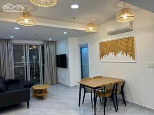 Bán CHCC Scenic Valley, DT 77m2, Thiết kế 2 phòng ngủ, 2 toilet, Nội thất đầy đủ, giá bán tốt 7,5 tỷ thương lượng