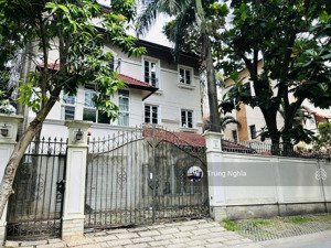 nhà đường hoàng văn thụ diện tích: 15x30m trệt 2 lầu cho thuê