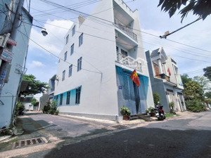 bán nhà 1 trệt 2 lầu 70m2 tân hiệp chỉ 3 tỷ 990 triệu tl