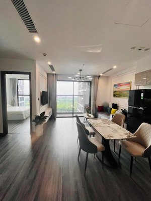 cực hiếm! gia đình chuyển đổi sang căn 2n góc cần bán căn 1n+ dt 50m2 toà r1.05 full đồ giá 3.98 tỷ