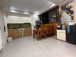 bán gấp chung cư 98 m2 giá chi 8,8 tỷ mặt đường lê đức thọ, trung tâm hà nội.