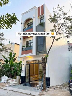  NHÀ PHỐ 1 TRỆT 2 LẦU – VỊ TRÍ TRUNG TÂM THỦ DẦU MỘT – DỌN VÀO Ở NGAY 