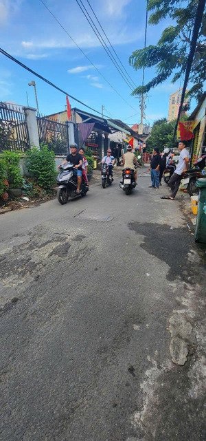 bán dãy nhà trọ hẻm phạm đăng giảng p. bhh, q. bình tân. dt 12x50m, giá bán 35 tỷ, lh 