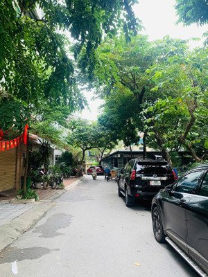 bán nhà phùng chí kiên ngõ nông - thông - 3 ô tô tránh. 60m2, mt 5m, sổ vuông đét. giá 20 tỉ