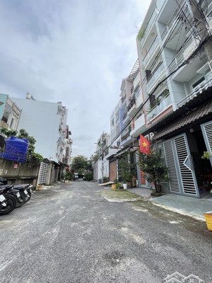 nhà phan huy ích - đường 12m - 4 tầng - 64m2 - kế bên emart - khu phân lô - gần sân bay