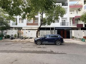 bán nhà phố khu sadeco ven sông tân phong q7, tp. hcm, dt 5x18m, 3l, 18tỷ