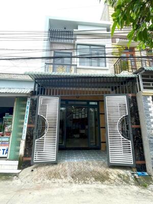 CẮT LỖ 200TR RA GẤP CĂN NHÀ NGAY CHỢ TÂN HIỆP TÂN UYÊN BÌNH DƯƠNG