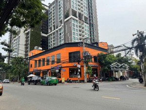 bán khuôn đất xây biệt thự thảo điền - quận 2. dt 15m x 20m - 300m2. giá chỉ 75 tỷ thương lượng