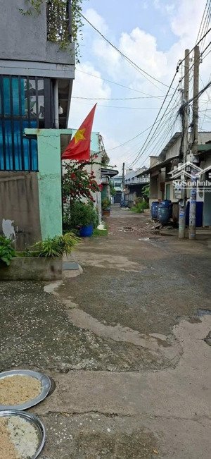 bán lô đất đường chuẩn bị đổ nhựa 5m thông, 95.6m2, hướng đông, giá nhỉnh 3 tỷ, sẵn sổ