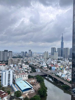 chính chủ bán căn 2pn tại vinhomes golden river (còn thương lượng), sẵn khách thuê lâu dài giá cao