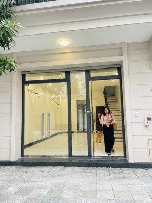 sao biển 55m2 vin2. sau nhà là vincom. vị trí đẹp. hoàn thiện. giá rẻ nhất thị trường