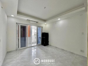 cho thuê căn hộ 1 pn ban công siêu rộng 45m2 ngay etown cộng hoà