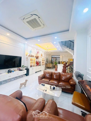 phú thọ hòa tân phú , dt: 5,3mx15m , hẻm 6m , đúc 3 lầu chỉ 9 tỷ xíu